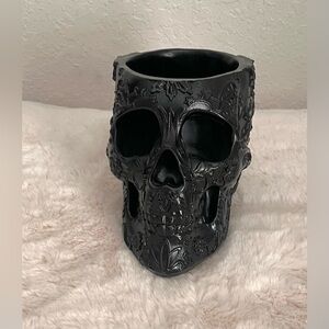 Black Skull Decorative Makeup Brush holder